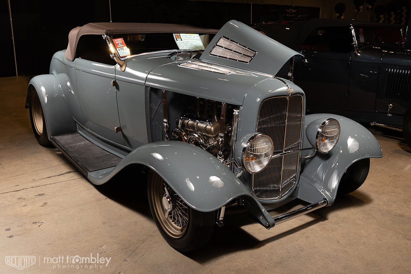 1932 Ford streamline custom designs with relicate leather interior