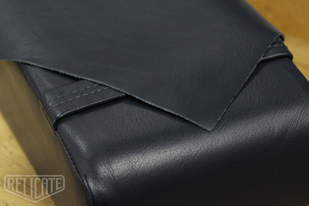 Embossed vs. Engraved Leather: The Artistic Duel Unveiled – Eiken Shop